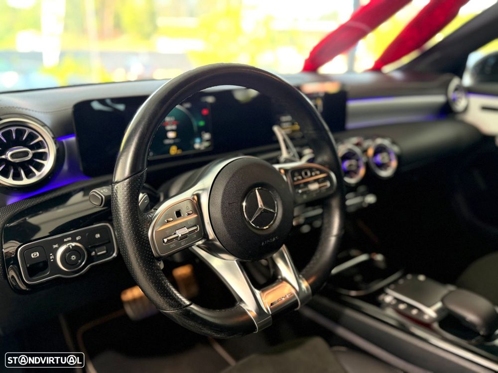 Mercedes-Benz CLA 250 e Shooting Brake AMG Line — fotografia 6