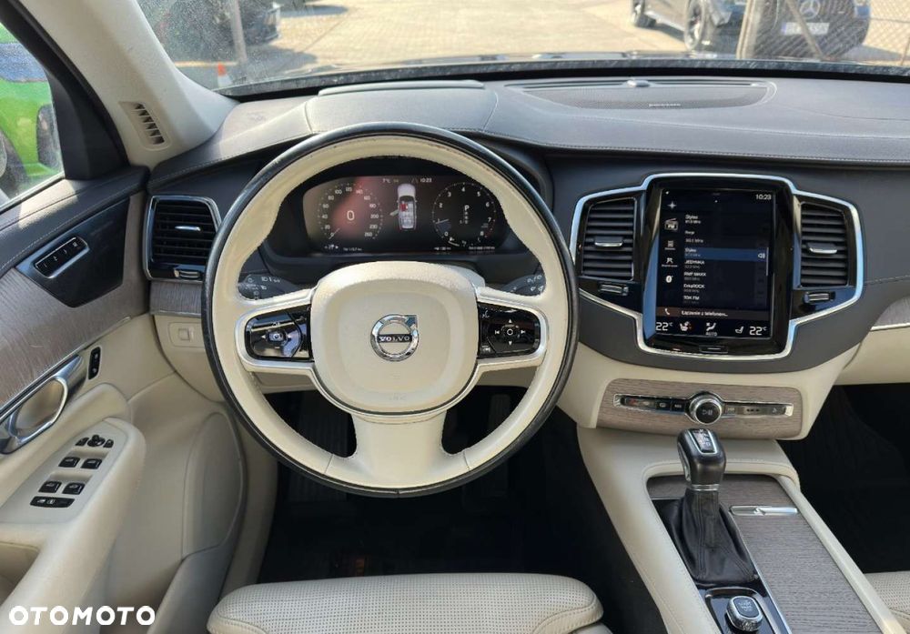 Volvo XC 90 - 19