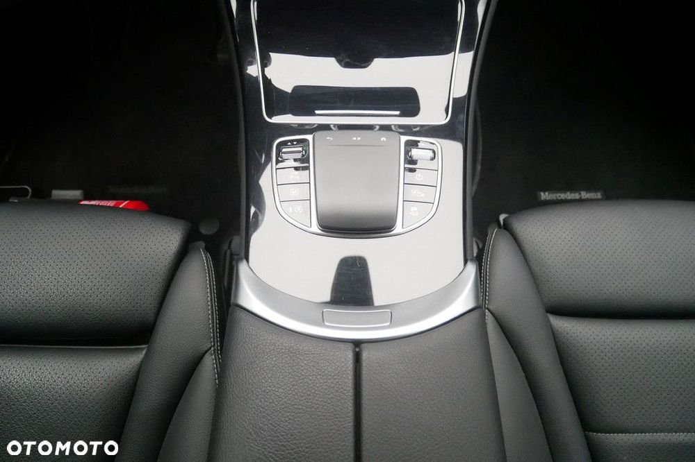 Mercedes-Benz GLC - 11