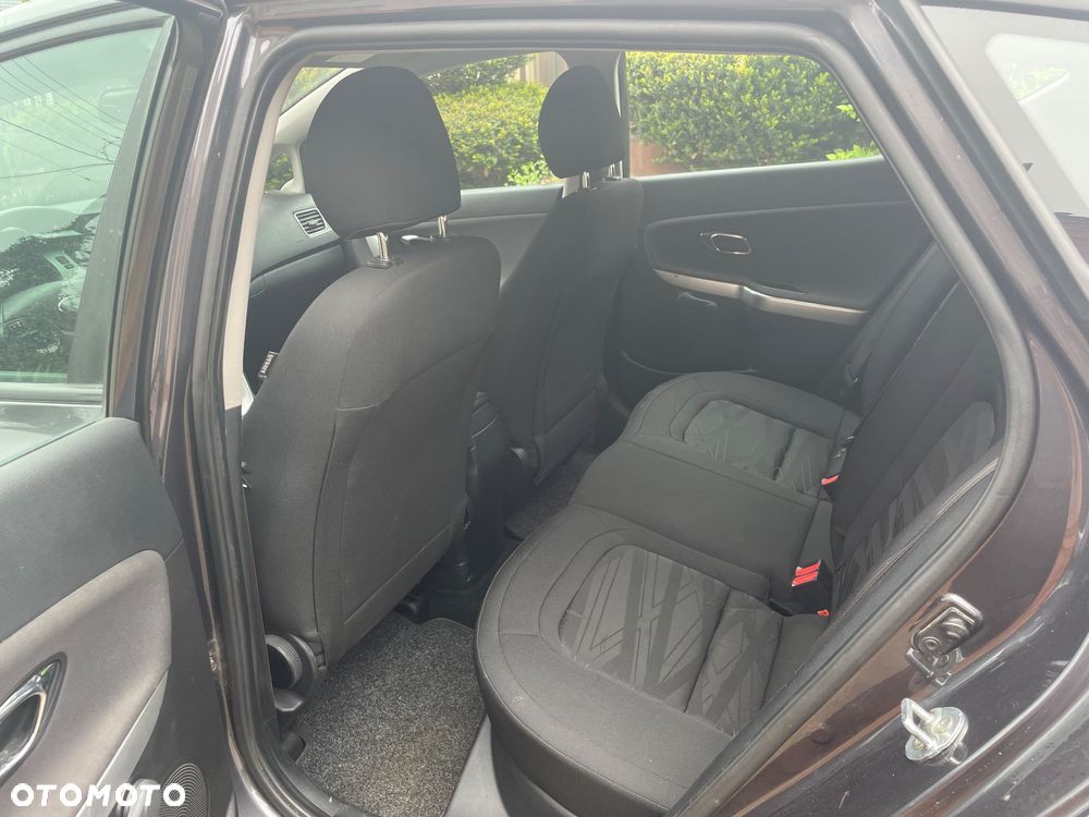 Kia Ceed 1.6 CRDi 115 ISG Vision - 12