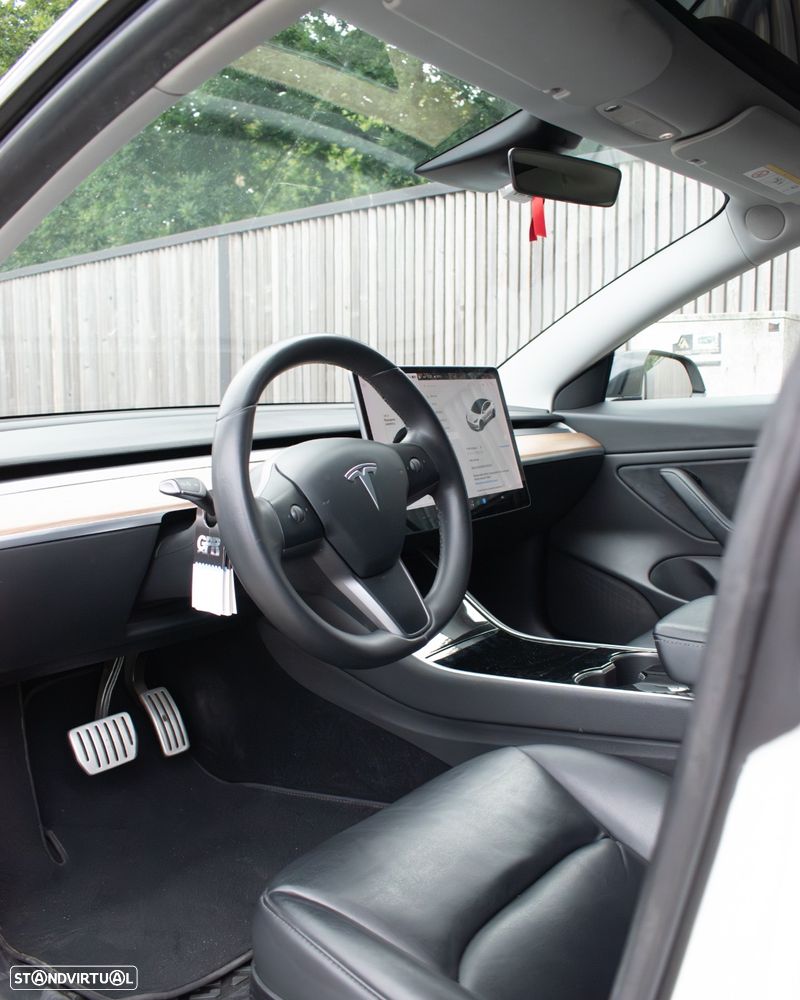 Tesla Model 3 Performance Dual Motor AWD - 17