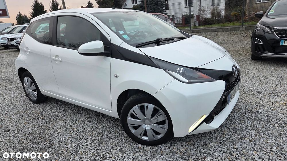 Toyota Aygo x-play Edition-S - 1