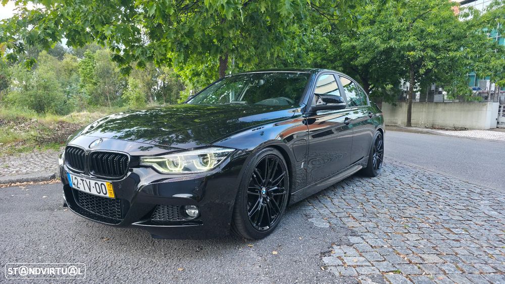 BMW 330 e iPerformance Pack M - 4