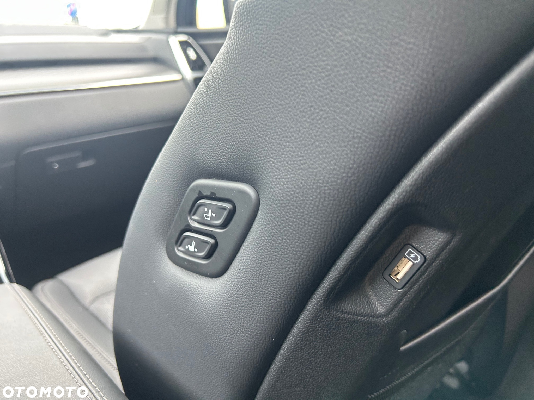 Kia Sorento 1.6 T-GDI HEV XL 4WD 7os - 32