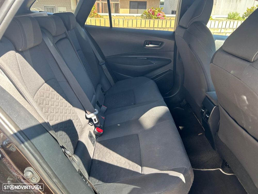 Toyota Corolla Touring Sports 1.8 Hybrid Comfort+P.Sport - 24
