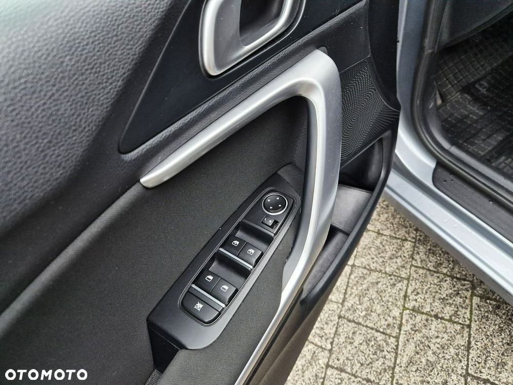 Kia Ceed 1.5 T-GDI M DCT - 12