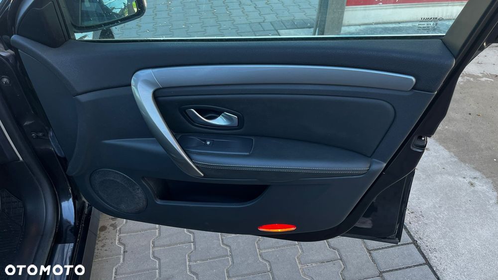 Renault Laguna 2.0 DCi FAP GT - 26