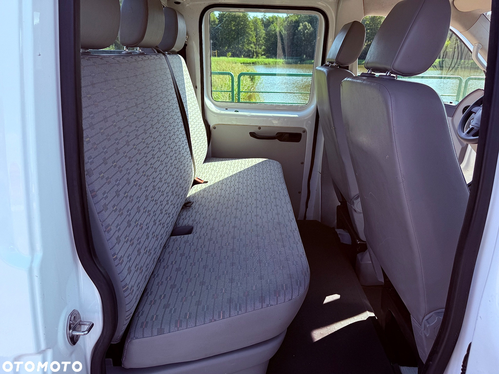 Volkswagen TRANSPORTER T5 2.0TDI CR 102KM - 31