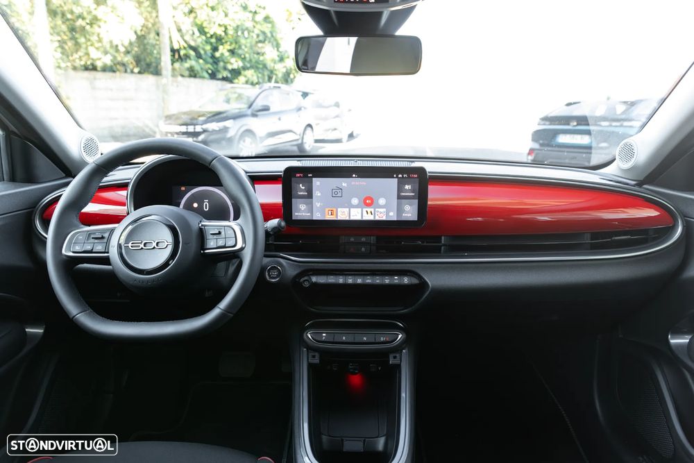 Fiat 600e 54 kWh (RED) - 11