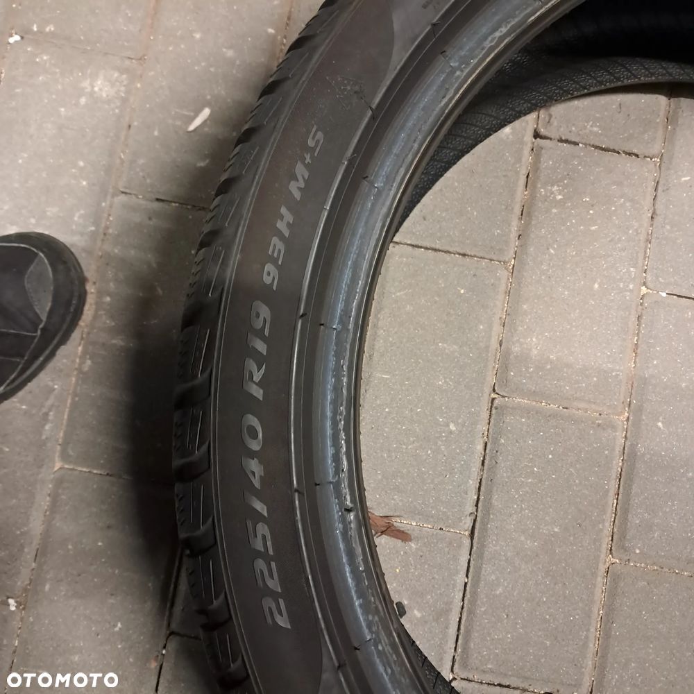Opony zimowe 2szt 225/40/19 225/40R19 zima pirelli sottozero 3 para - 6