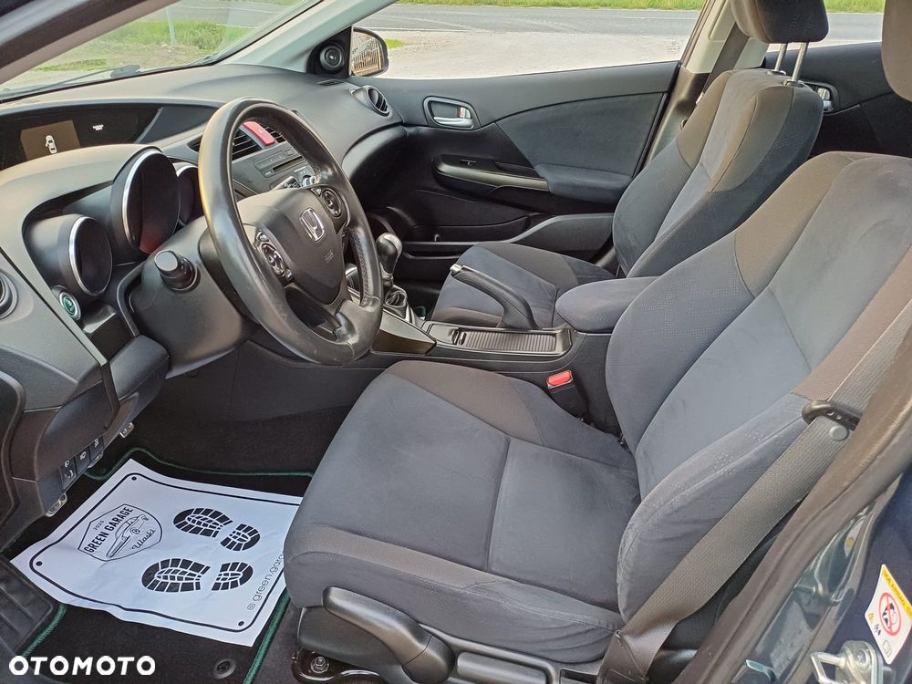 Honda Civic 1.6 i-DTEC Lifestyle Black Edition - 28