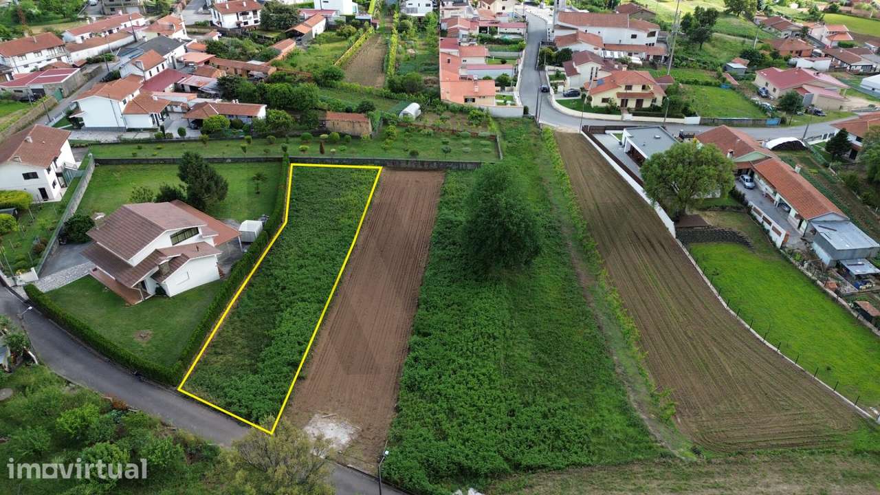 Terreno plano, inserido em zona de construção, ideal para dar vida ao - Grande imagem: 5/21