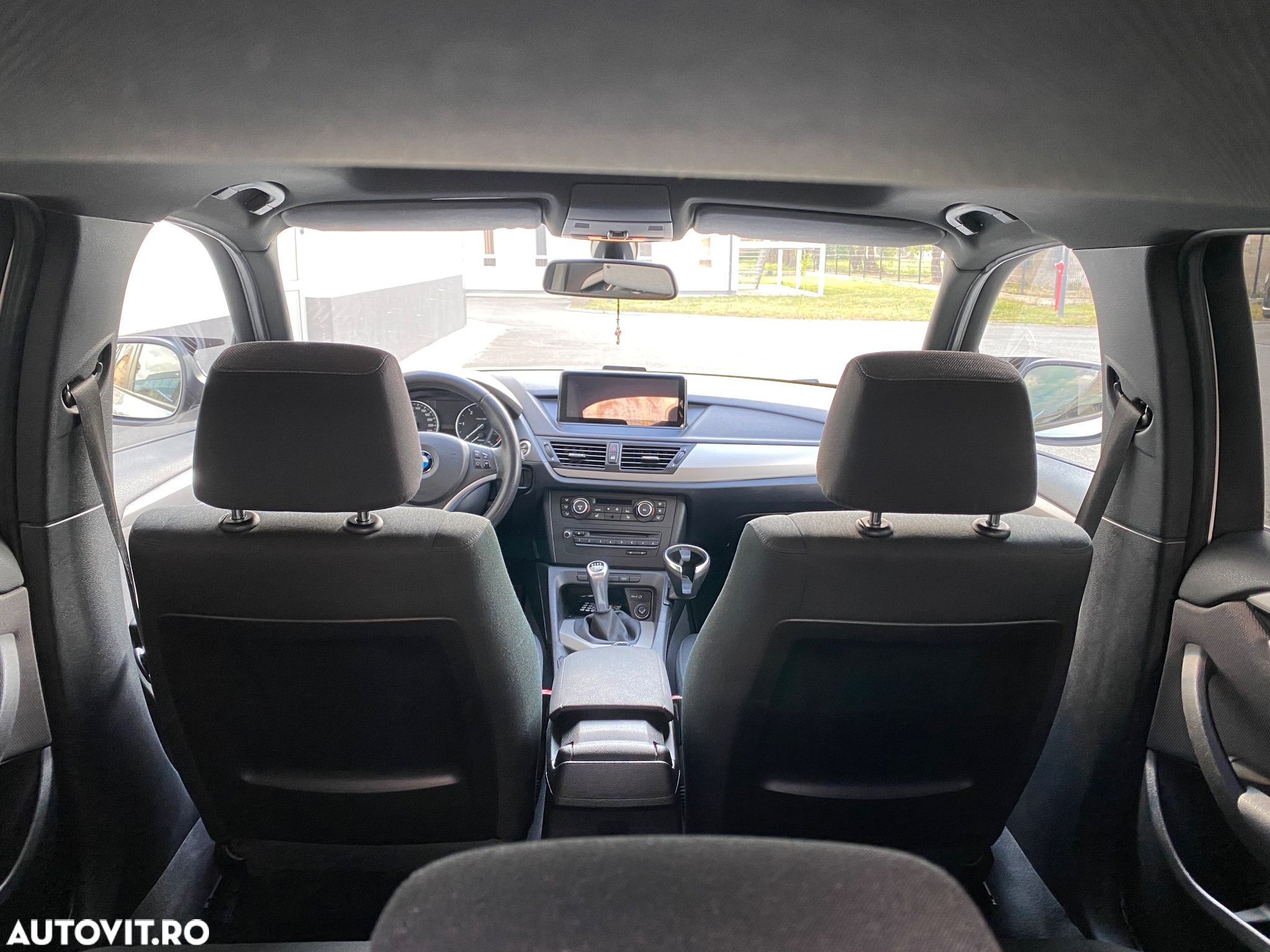 BMW X1 sDrive18d - 11
