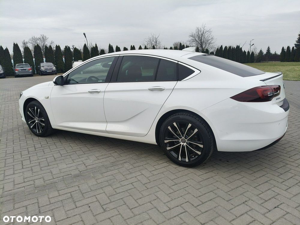 Opel Insignia - 11