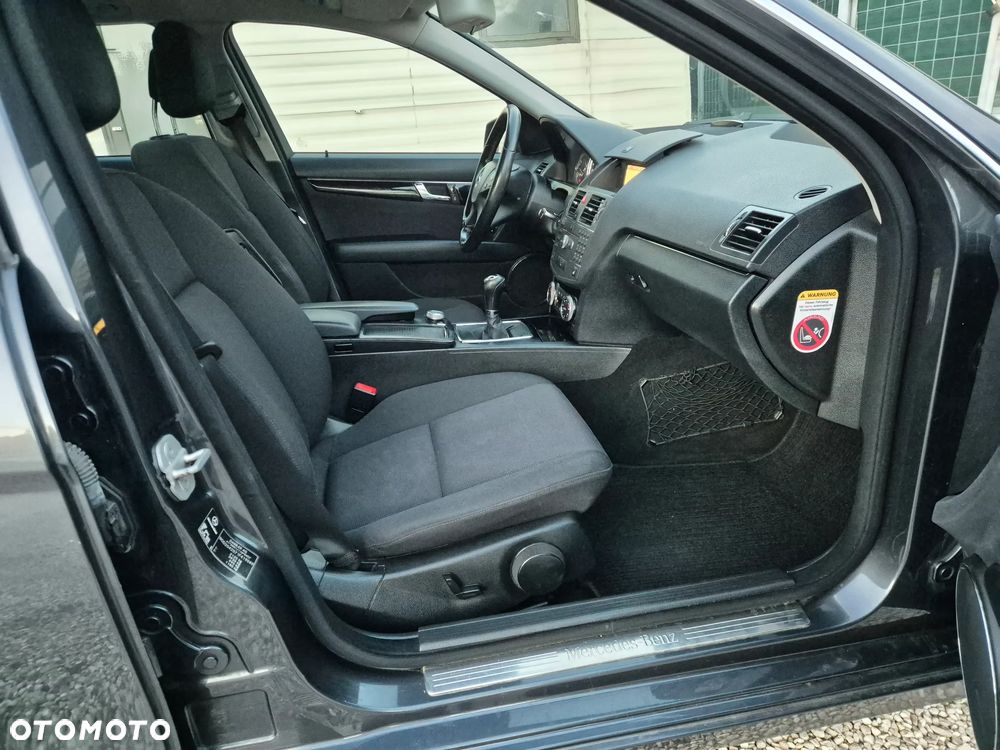 Mercedes-Benz Klasa C 200 CDI Elegance - 15