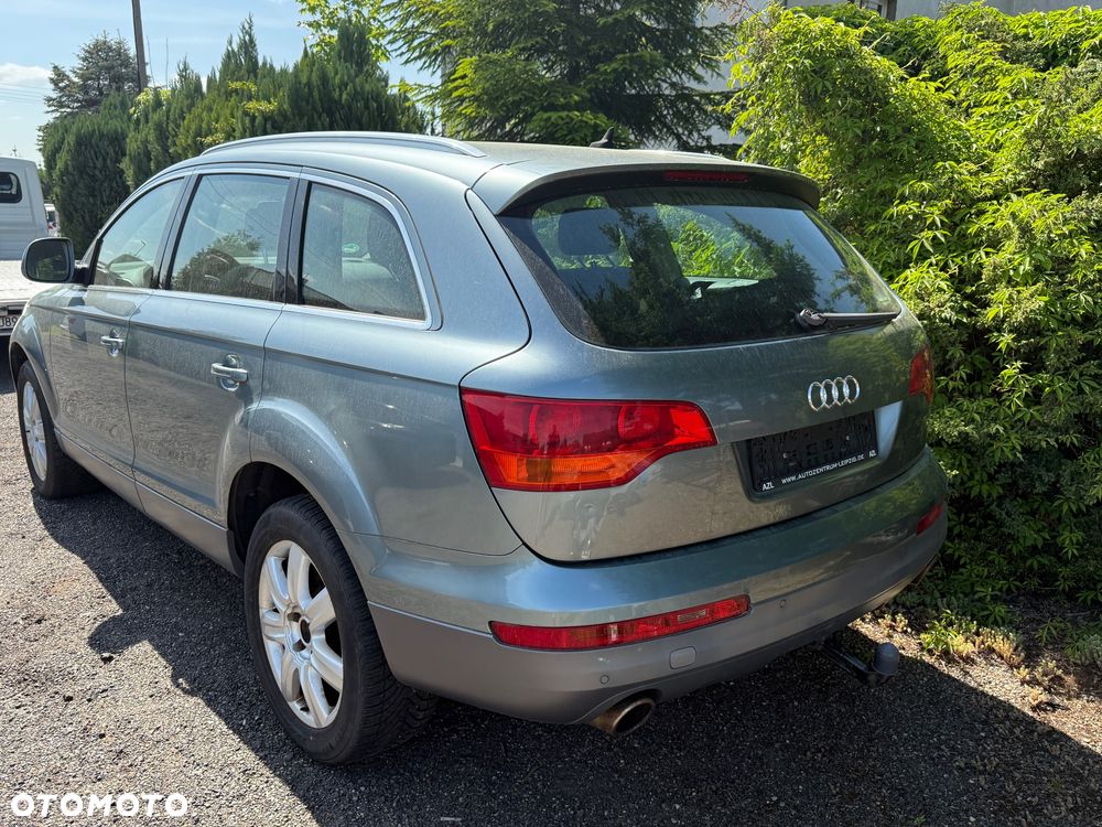 Audi Q7 - 7