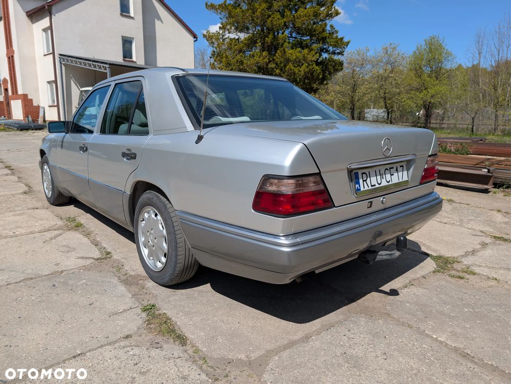 Mercedes-Benz Klasa E 250 D - 7