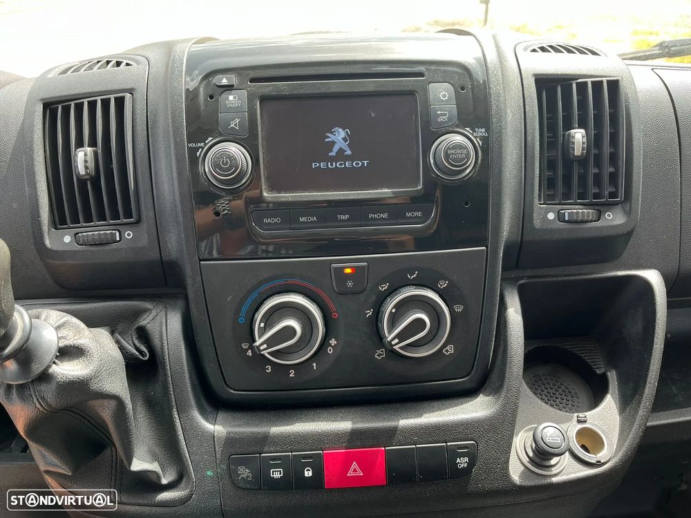 Peugeot Boxer | 2.0 HDI | 3 Lug. - 21