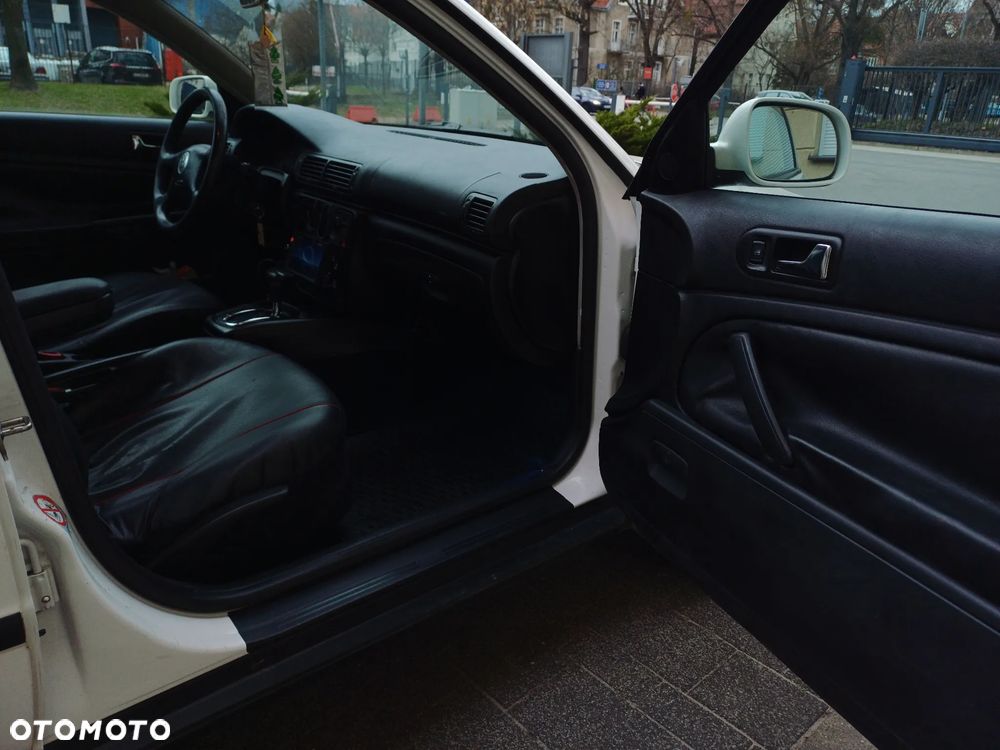 Volkswagen Passat - 13