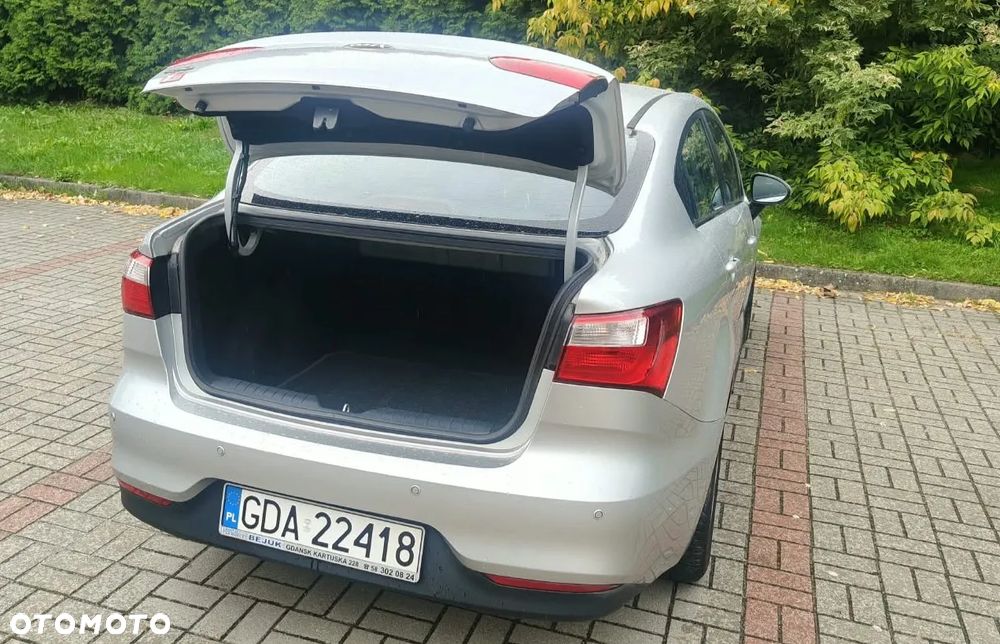 Kia Rio 1.4 M - 8
