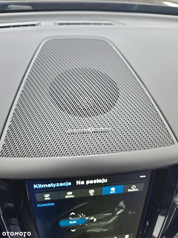 Volvo XC 60 B5 B AWD Ultimate Dark - 35