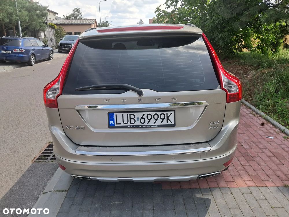 Volvo XC 60 - 4