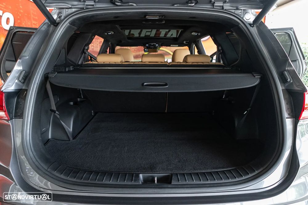 Hyundai Santa Fe 2.2 CRDi Vanguard+Luxury Pack - 35