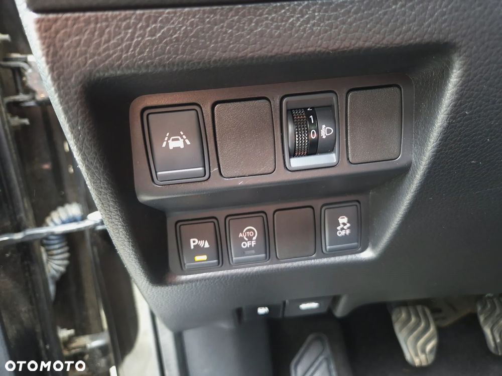 Nissan Qashqai - 25