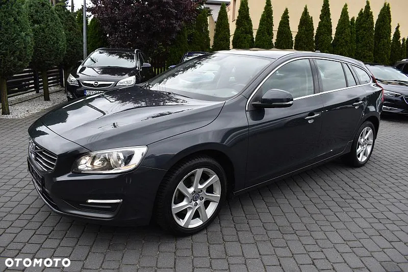 Volvo V60 D4 Momentum - 39