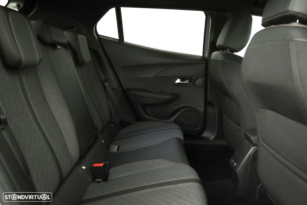 Peugeot 2008 1.2 PureTech Allure - 22