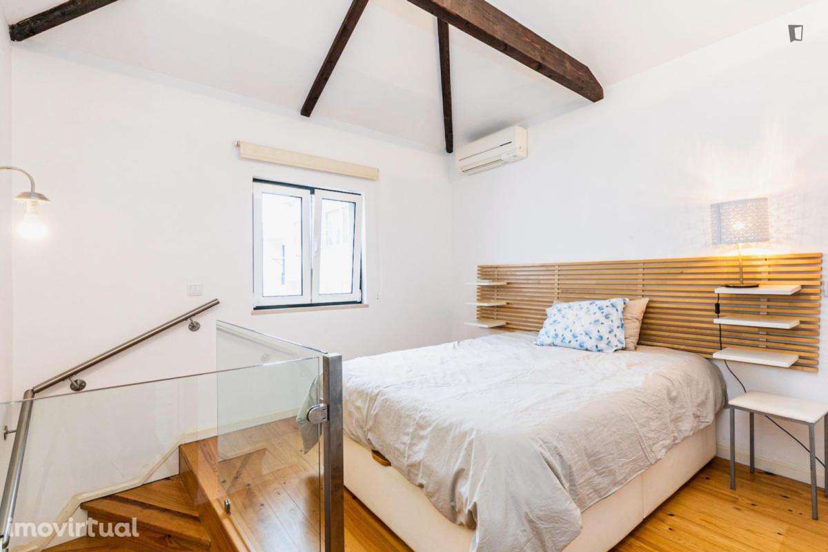 Apartamento com 1 quartos - localizado em São Bento Lisbon - Grande imagem: 3/12