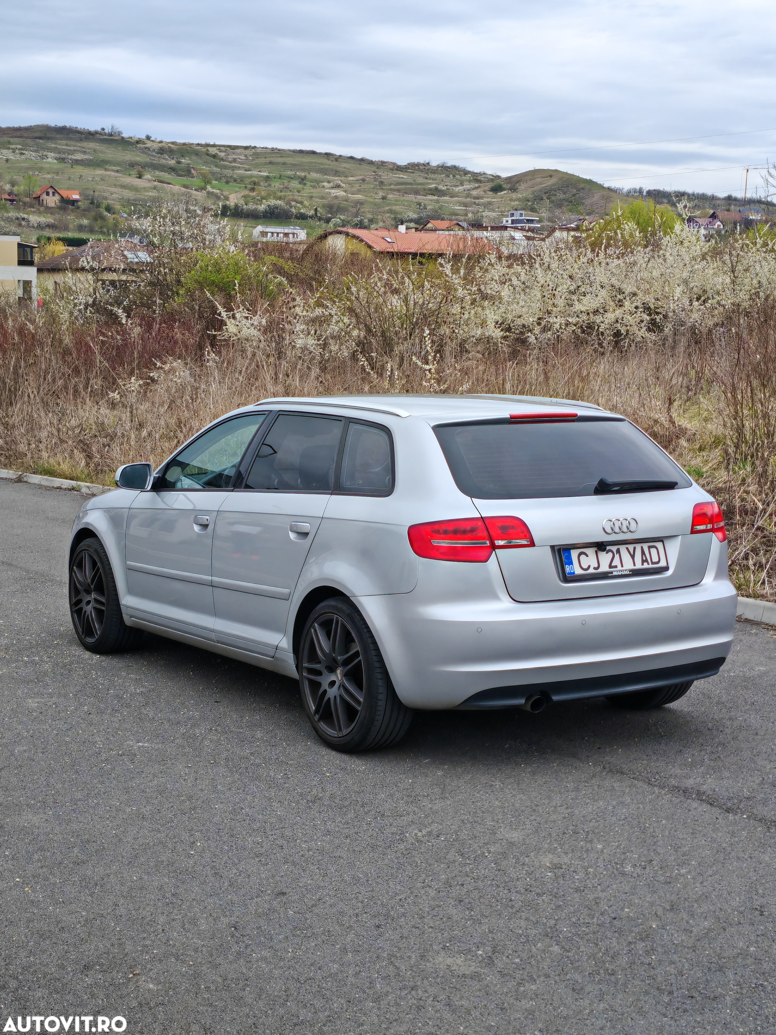 Audi A3 2.0 TDI Sportback DPF (DSG) S tronic Attraction - 11