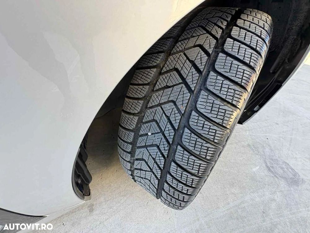 BMW Seria 7 - 24