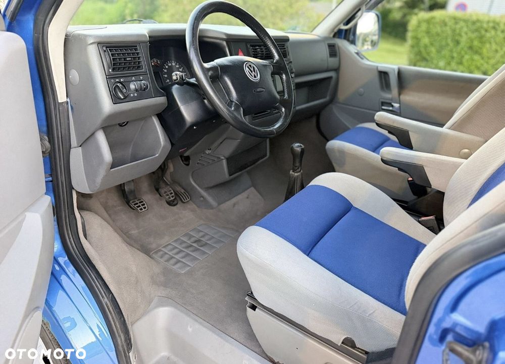 Volkswagen Multivan - 17