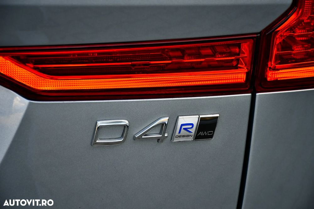 Volvo XC 60 D4 AWD R-Design - 15