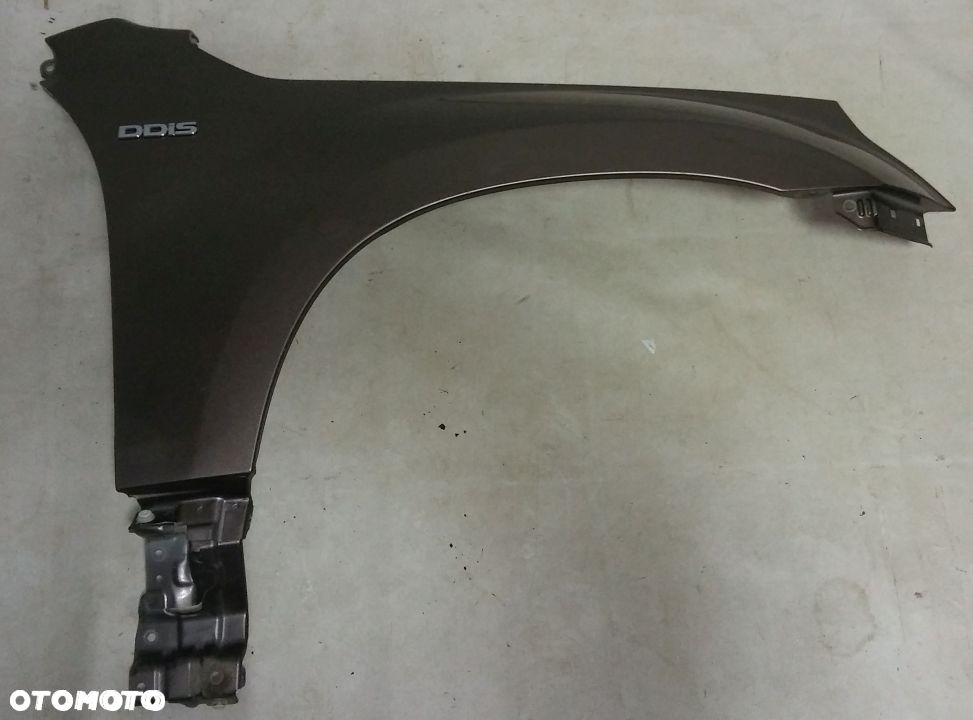 Blotnik przedni prawy Suzuki Grand Vitara 2008-