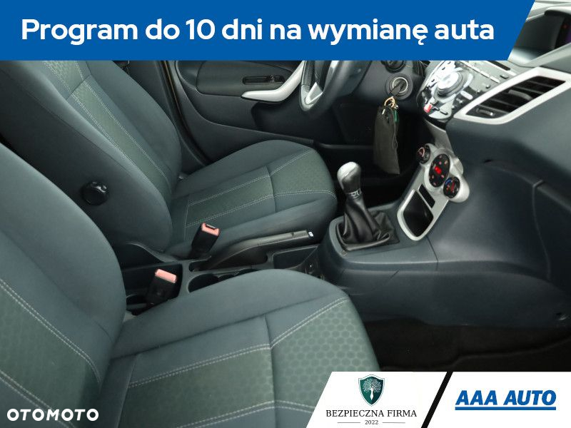Ford Fiesta - 8