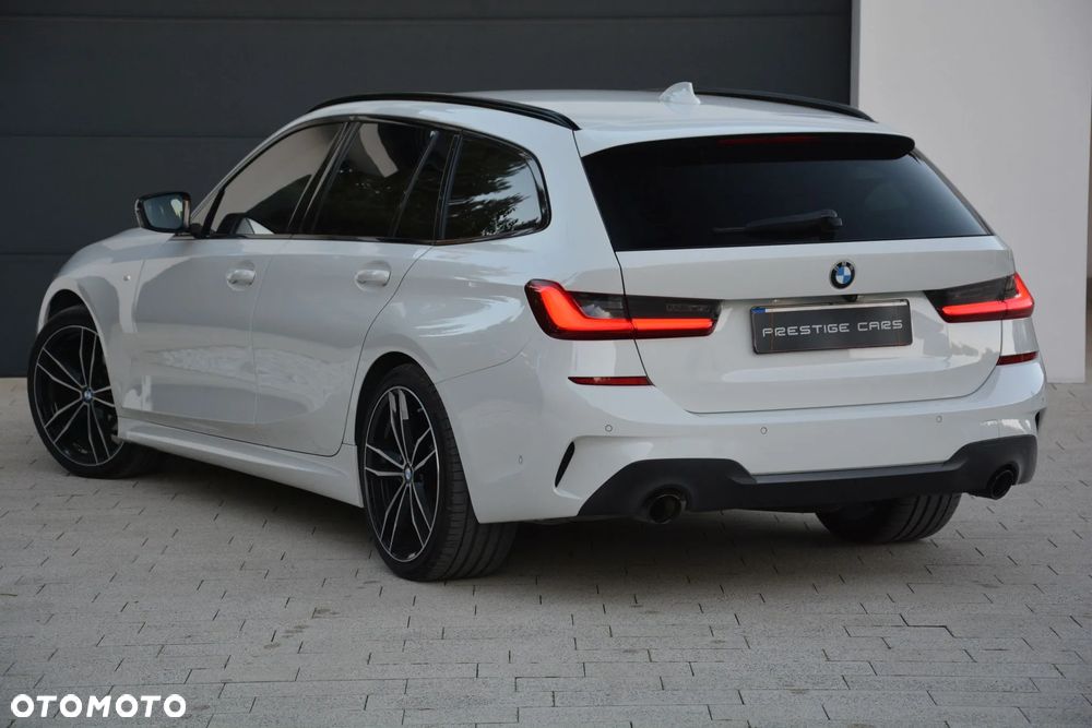 BMW Seria 3 320d Touring Edition M Sport Shadow - 13