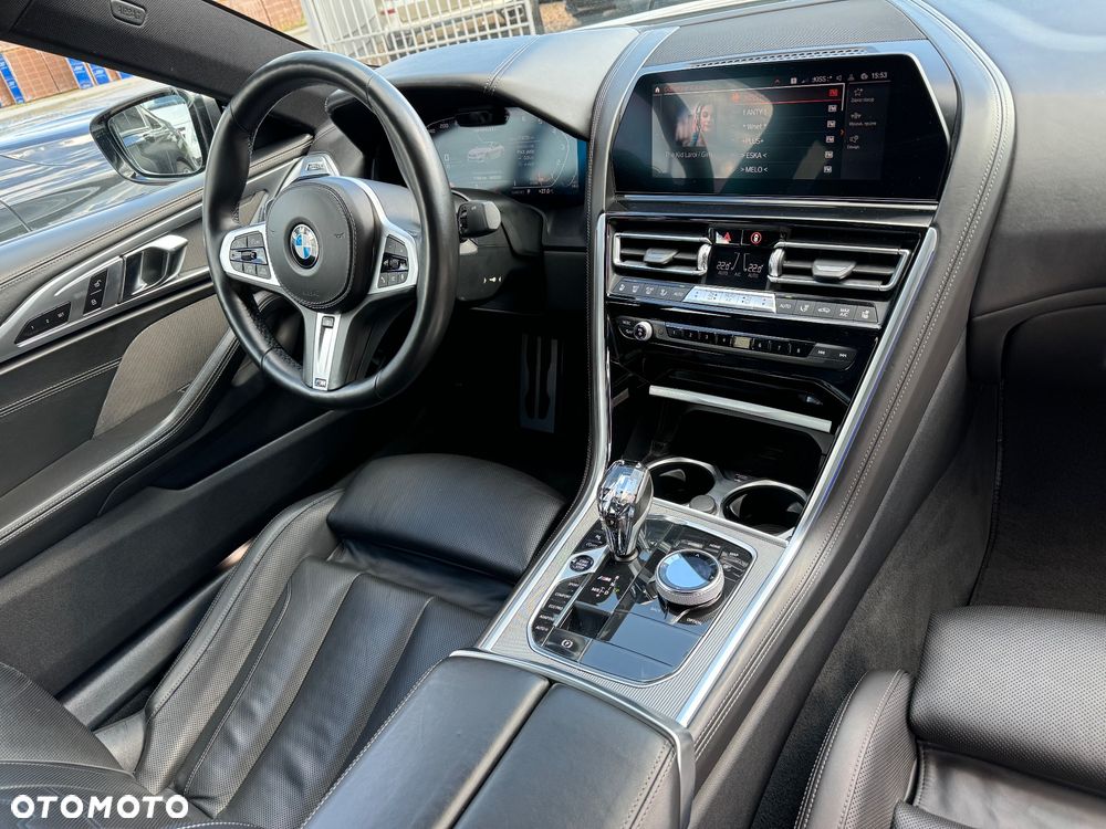 BMW Seria 8 - 8