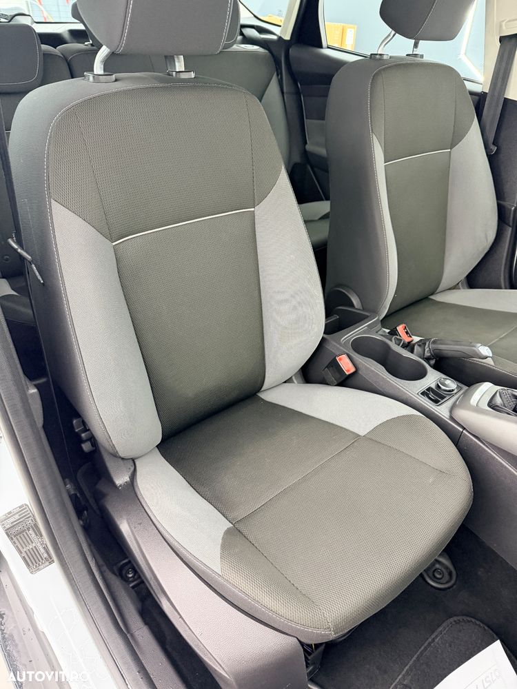 Ford Focus 1.6 TDCi DPF Champions Edition - 15