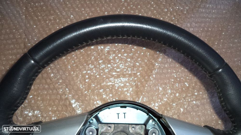 Volante NISSAN 350 ZR com comandos em bom estado - 5