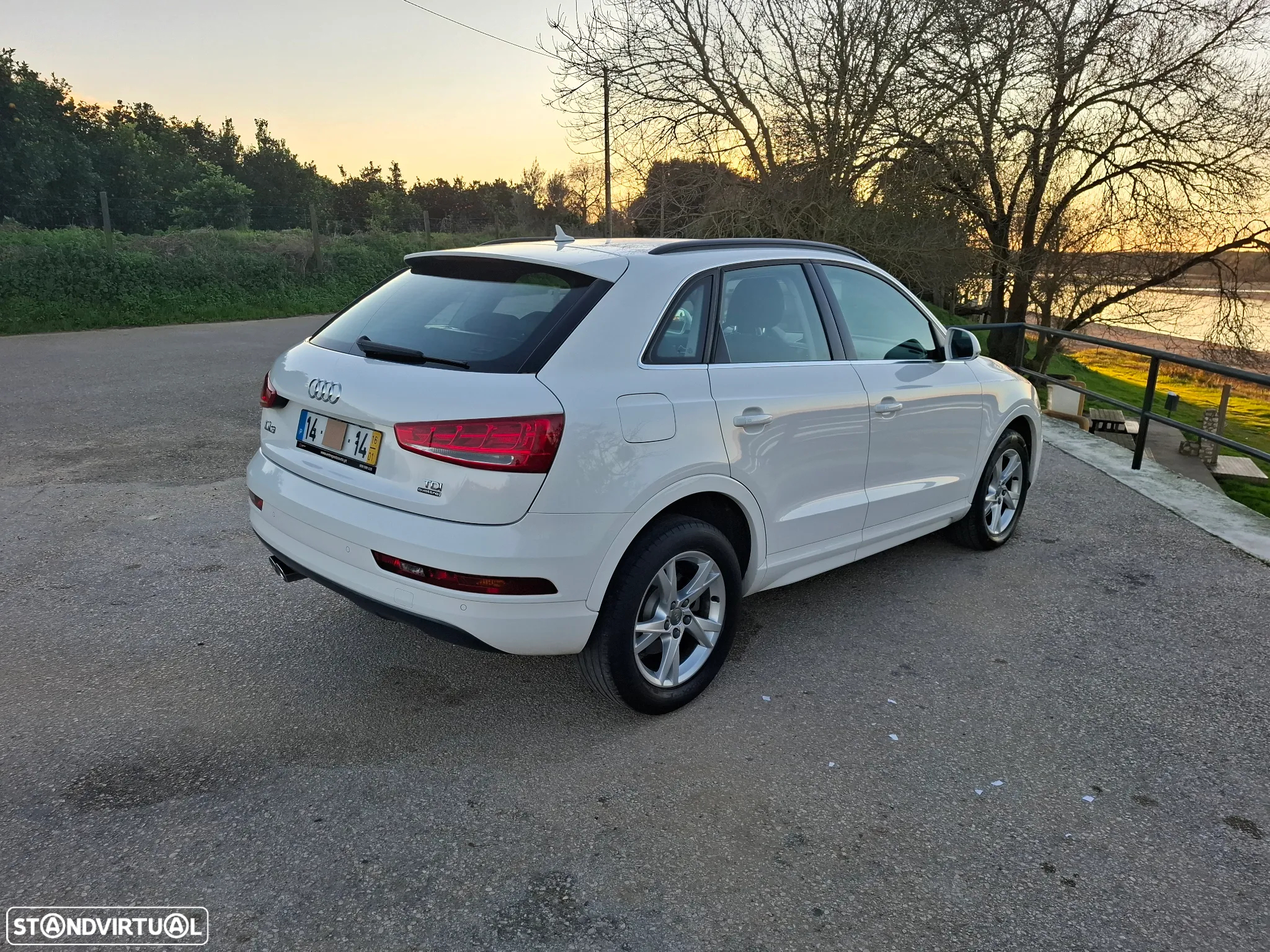 Audi Q3 2.0 TDI quattro Design S tronic - 5
