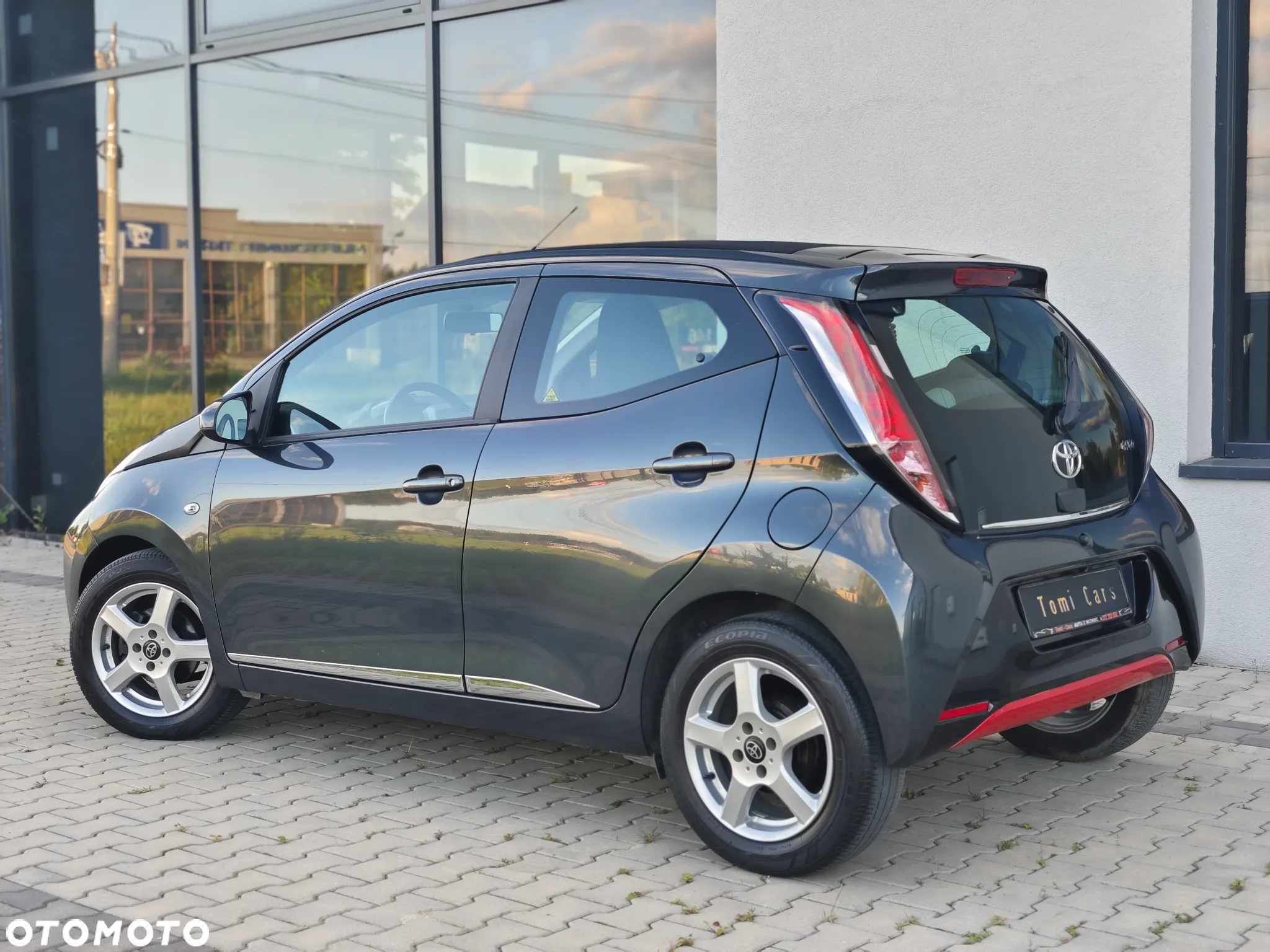 Toyota Aygo 1.0 VVT-i JBL Edition - 26