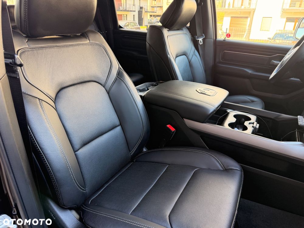RAM 1500 Crew Cab Sport - 28