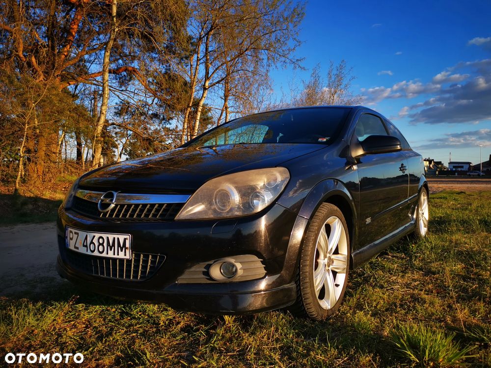 Opel Astra 1.6 Turbo Sport - 1