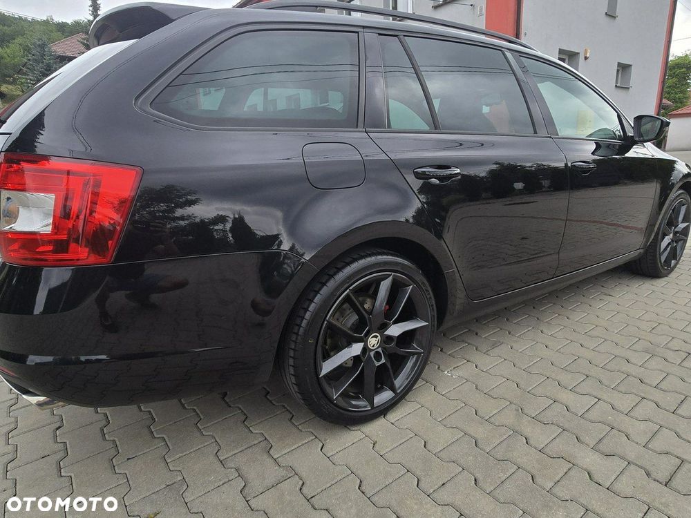 Skoda Octavia 2.0 TDI RS Challenge DSG - 14