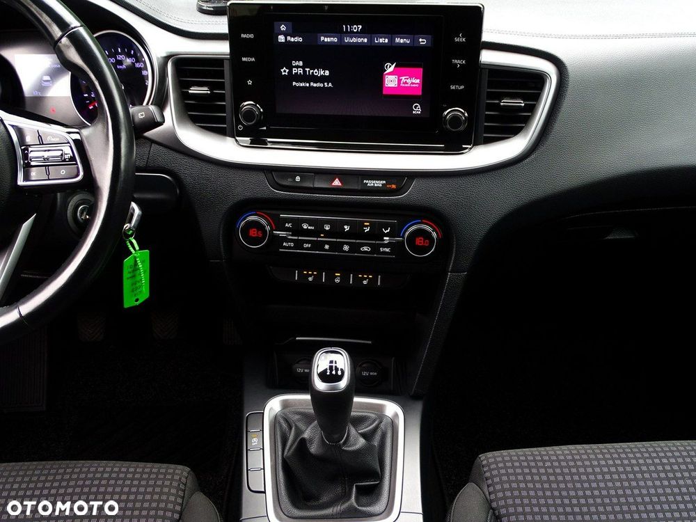 Kia Ceed 1.0 T-GDI L Business Line Plus - 29