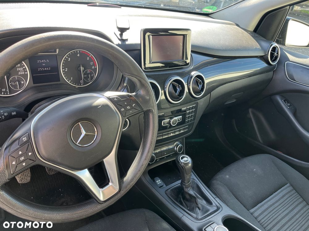 Mercedes-Benz Klasa B 180 CDI (BlueEFFICIENCY) - 7