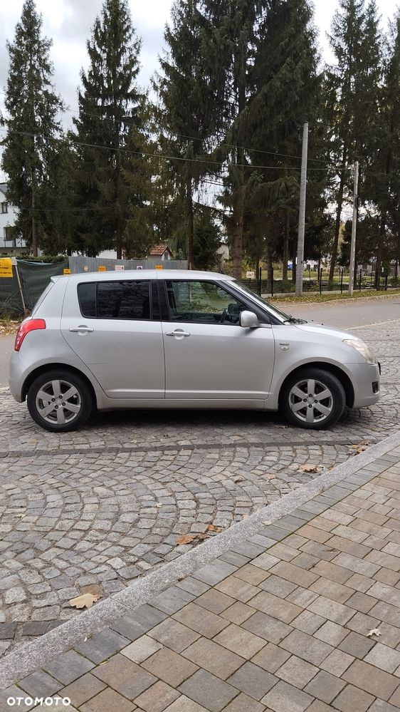Suzuki Swift 1.3 DDiS Club - 5