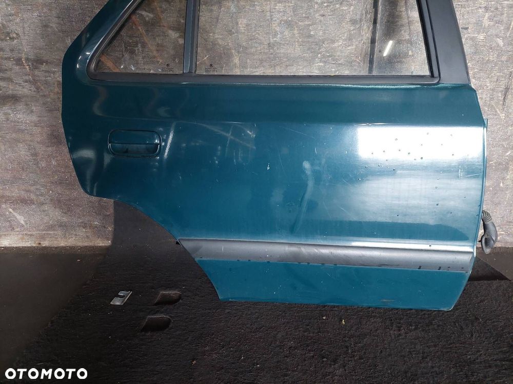 DRZWI KOMPLETNE PRAWY TYŁ SKODA FELICIA I LIFT 5550 - 4